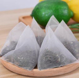 Sağlık gül çayı Piramit torba Paketleme Makinesi Vietnam'a sevk edildi